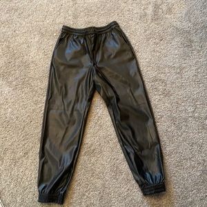 🖤 Leather pants / Joggers